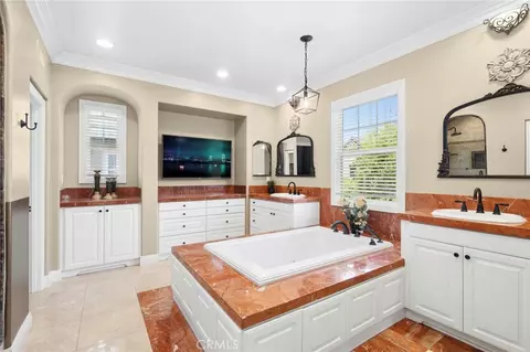 Bath - 5 Franklin, Irvine, CA 92620 photo 4 of 5