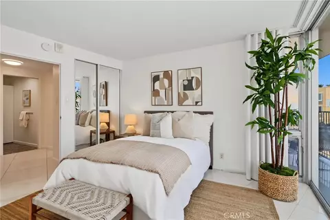 Bedroom - 700 E Ocean Blvd #1501, Long Beach, CA 90802 photo 3 of 4