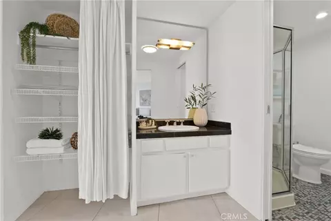 Bath - 700 E Ocean Blvd #1501, Long Beach, CA 90802 photo 2 of 3
