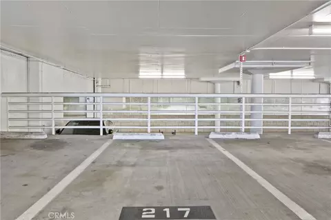 Exterior - 700 E Ocean Blvd #1501, Long Beach, CA 90802 photo 2 of 6