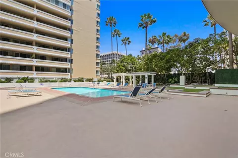 Exterior - 700 E Ocean Blvd #1501, Long Beach, CA 90802 photo 3 of 6