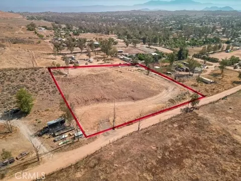 21588 Mundo, Perris, CA 92570