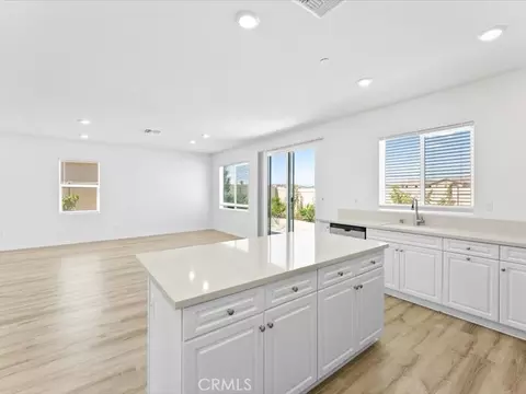 Living - 7561 Baerss Rd, Riverside, CA 92507 photo 5 of 6