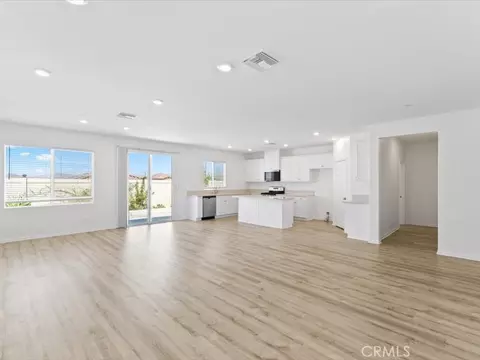 Living - 7561 Baerss Rd, Riverside, CA 92507 photo 2 of 6