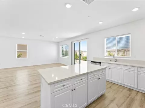 Living - 7561 Baerss Rd, Riverside, CA 92507 photo 5 of 6