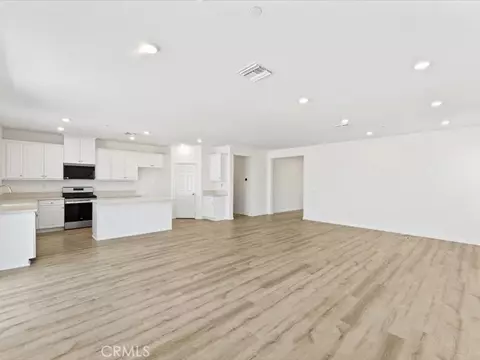 Living - 7561 Baerss Rd, Riverside, CA 92507 photo 3 of 6