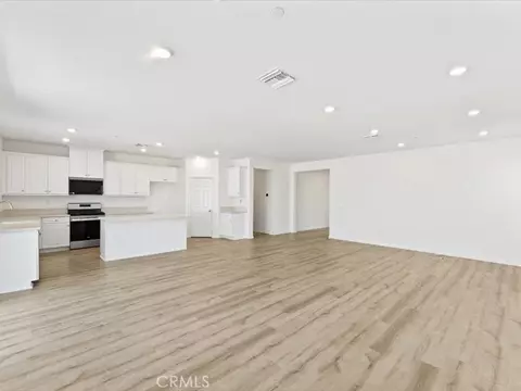 Living - 7561 Baerss Rd, Riverside, CA 92507 photo 3 of 6