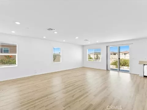 Living - 7561 Baerss Rd, Riverside, CA 92507 photo 4 of 6