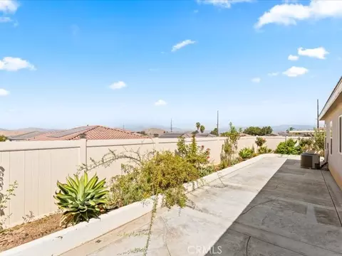 Exterior - 7561 Baerss Rd, Riverside, CA 92507 photo 5 of 11