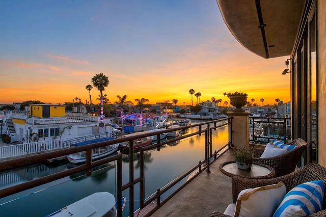 16735 Bayview Dr, Huntington Beach, CA 92649