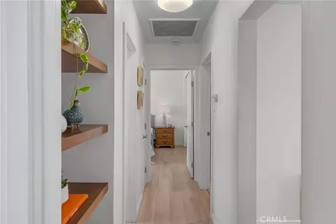 Entry Way - 3931 E De Ora Way, Long Beach, CA 90815 photo 4 of 5
