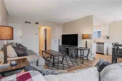 2423 Deodar, Santa Ana, CA 92705