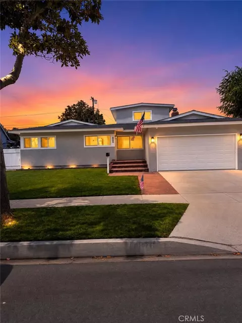 1876 Petaluma Ave, Long Beach, CA 90815