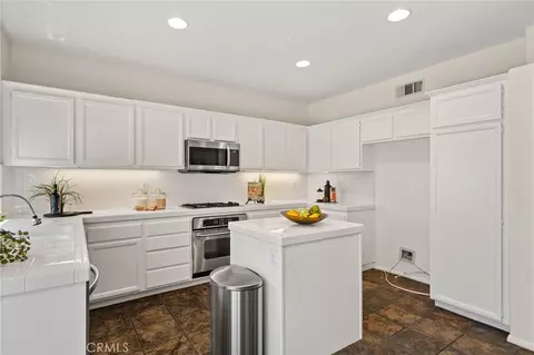 Kitchen - 1918 Edinburgh Way, Fullerton, CA 92831 photo 3 of 4