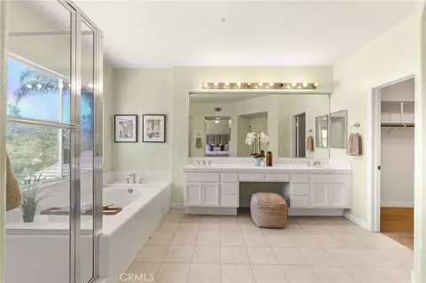 Bath - 1918 Edinburgh Way, Fullerton, CA 92831 photo 2 of 4