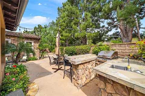 Exterior - 28 Drackert Ln, Ladera Ranch, CA 92694 photo 5 of 18