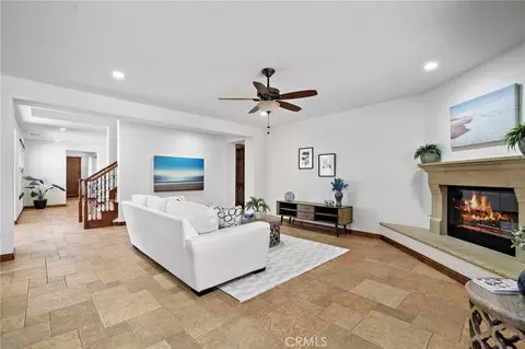 Living - 28 Drackert Ln, Ladera Ranch, CA 92694 photo 7 of 10