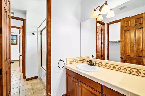 Bath - 28 Drackert Ln, Ladera Ranch, CA 92694 photo 3 of 6