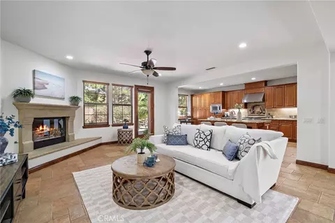 Living - 28 Drackert Ln, Ladera Ranch, CA 92694 photo 4 of 10