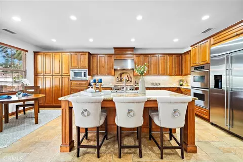 Kitchen - 28 Drackert Ln, Ladera Ranch, CA 92694 photo 10 of 10