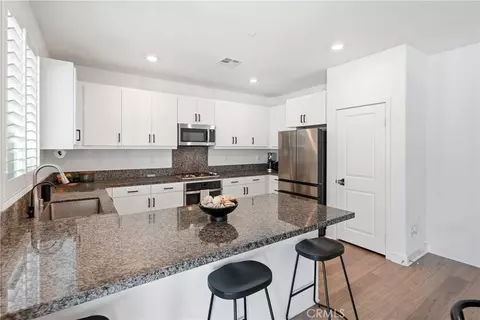 Kitchen - 367 Cachuma Ct, Rialto, CA 92377 photo 1 of 3