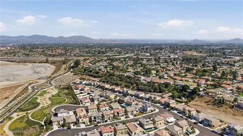 View/Area - 367 Cachuma Ct, Rialto, CA 92377 photo 4 of 7