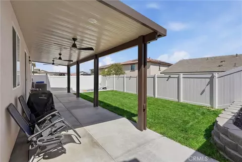 Exterior - 367 Cachuma Ct, Rialto, CA 92377 photo 3 of 7