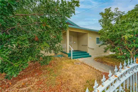 Exterior - 1012 Vina, Long Beach, CA 90813 photo 3 of 3