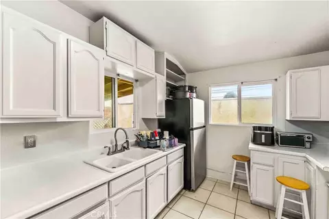 Kitchen - 1012 Vina, Long Beach, CA 90813 photo 1 of 1