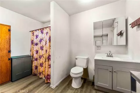Bath - 1012 Vina, Long Beach, CA 90813 photo 1 of 3