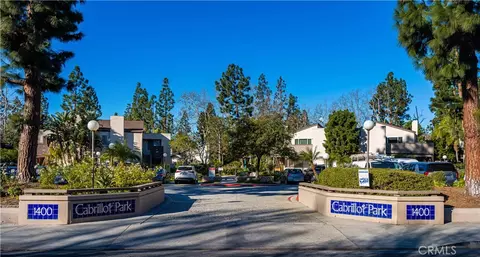 1360 Cabrillo Park Dr #F, Santa Ana, CA 92701