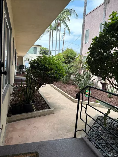 1015 E Ocean Blvd #12, Long Beach, CA 90802 photo 2