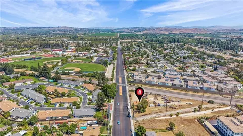 View/Area - 3284 Jackson, Riverside, CA 92503 photo 5 of 7