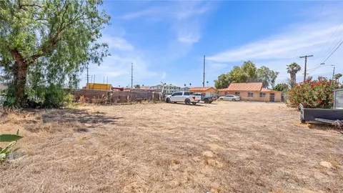 Exterior - 3284 Jackson, Riverside, CA 92503 photo 2 of 7