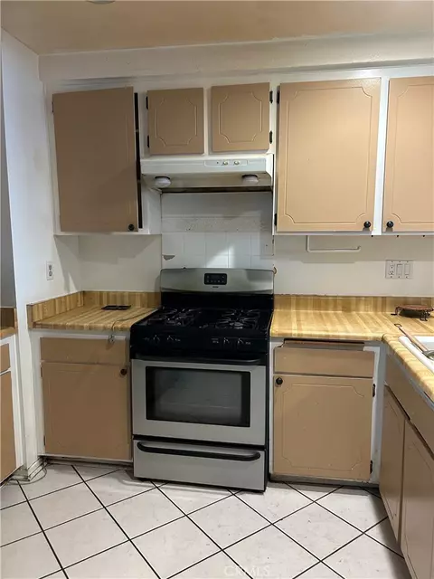 Kitchen - 1752 Fraser, Corona, CA 92882 photo 2 of 2