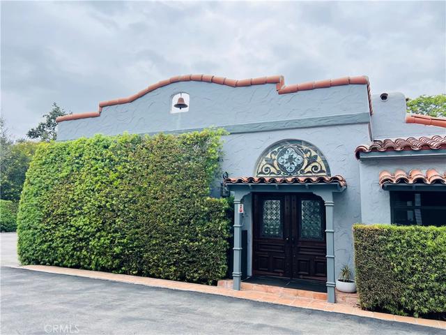 1324 E Chapman, Orange, CA 92866
