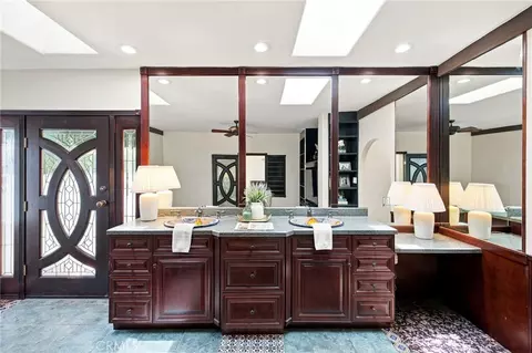 Bath - 1324 E Chapman, Orange, CA 92866 photo 1 of 2
