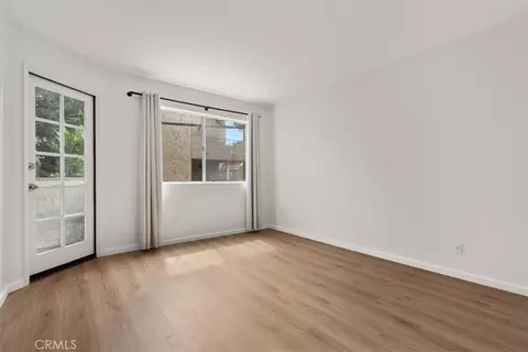 Living - 445 W 6th, Long Beach, CA 90802 photo 5 of 5