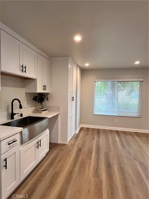 Kitchen - 171 Racquet Club Dr, Compton, CA 90220 photo 2 of 2