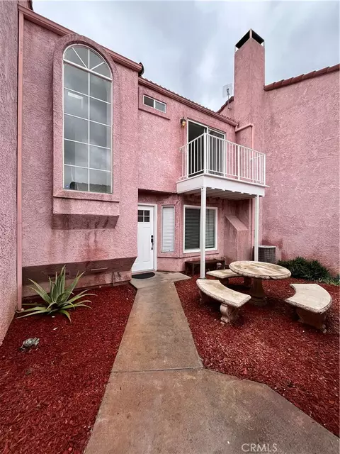 Exterior - 171 Racquet Club Dr, Compton, CA 90220 photo 2 of 3
