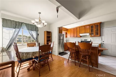 Dining - 2725 Adriatic Ave, Long Beach, CA 90810 photo 1 of 2