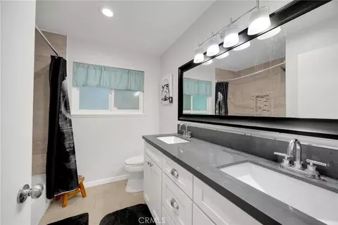 Bath - 2640 Middlesex Pl, Fullerton, CA 92835 photo 3 of 4