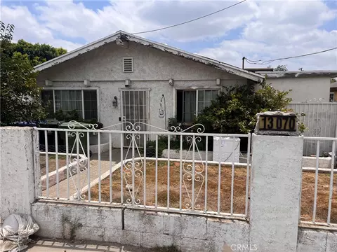13070 Foothill, Sylmar, CA 91342