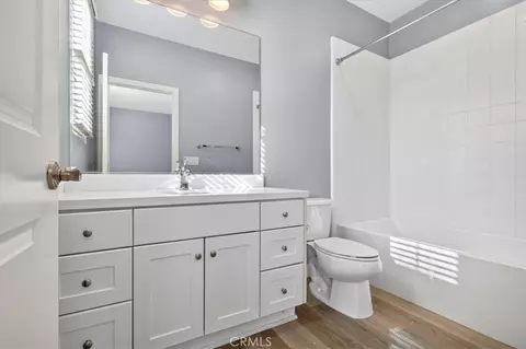 Bath - 268 Overbrook, Irvine, CA 92620 photo 4 of 4