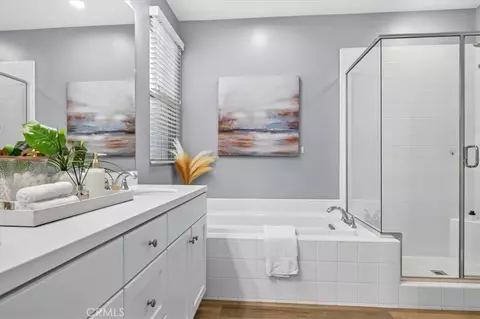 Bath - 268 Overbrook, Irvine, CA 92620 photo 2 of 4