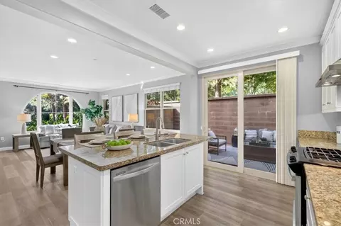Kitchen - 268 Overbrook, Irvine, CA 92620 photo 4 of 5