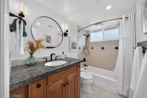 Bath - 3574 Cortner Ave, Long Beach, CA 90808 photo 3 of 3