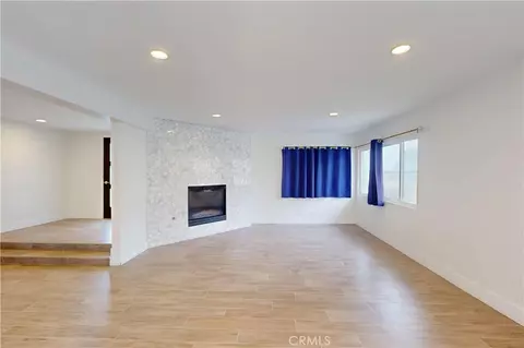 Living - 860 Mandalay Beach Rd, Oxnard, CA 93035 photo 3 of 12