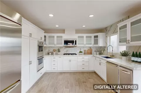 Kitchen - 860 Mandalay Beach Rd, Oxnard, CA 93035 photo 2 of 4
