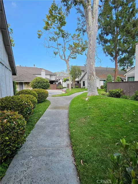 9060 Candlestick, Cypress, CA 90630 photo 5